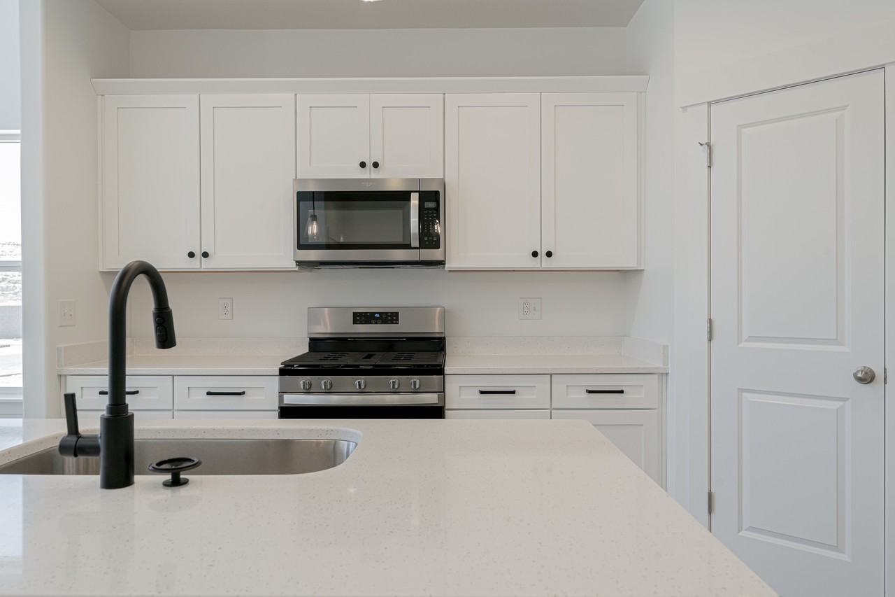 732 N Banner Dr #1 - Photo 5 of 24