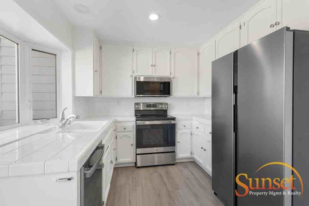 4985 Coronado Ave #1 - Photo 6 of 35