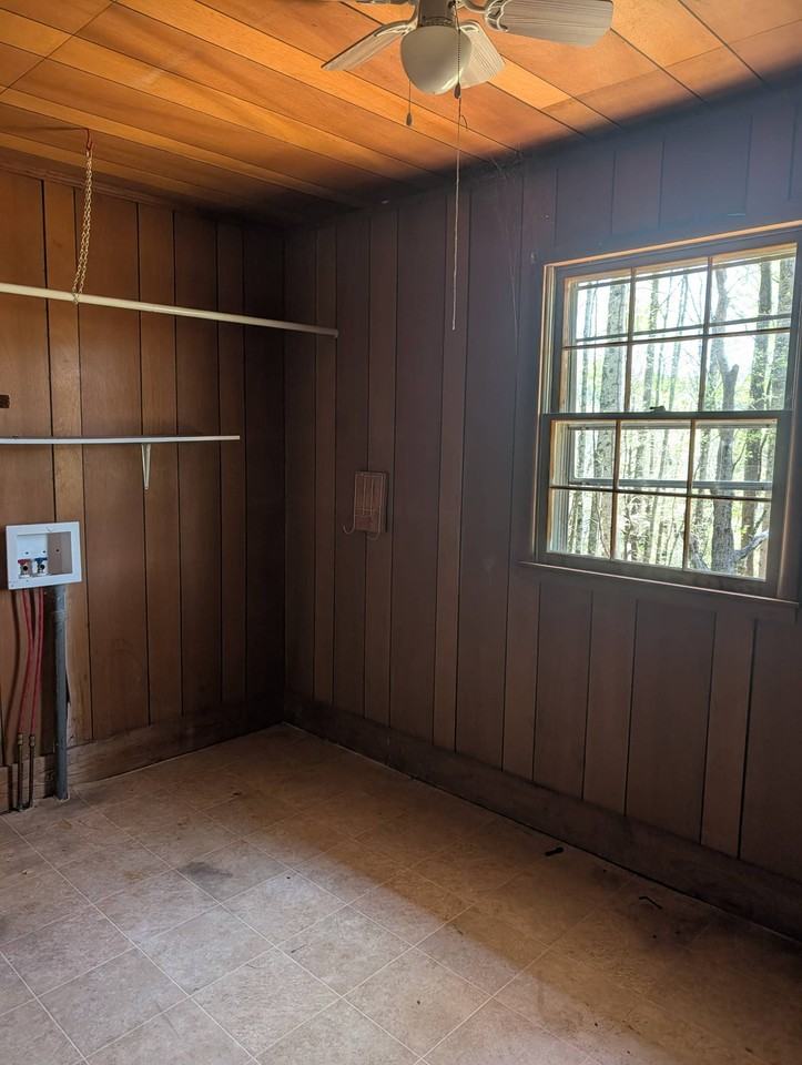 113 Harris Cir #1 - Photo 3 of 13