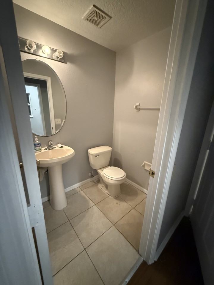 1222 Amazon Ln #1 - Photo 7 of 19