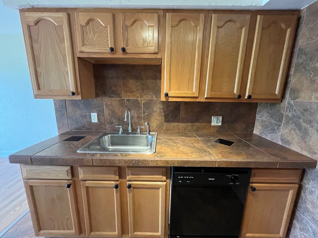 151 Robinson St #31 - Photo 3 of 21