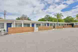 2035 Edgewater Dr #6 - Photo 1 of 1