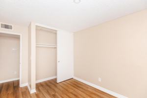 featured image of 570 Knollview Ct