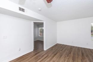 570 Knollview Ct - Photo 1 of 1