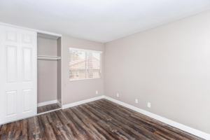 featured image of 570 Knollview Ct