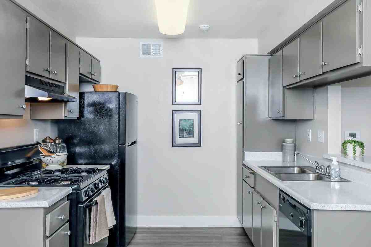 14450 El Evado Rd - Photo 7 of 46