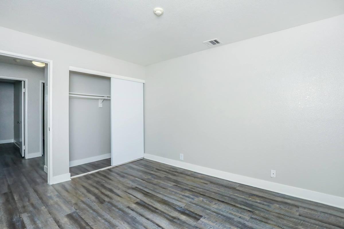14450 El Evado Rd - Photo 3 of 46