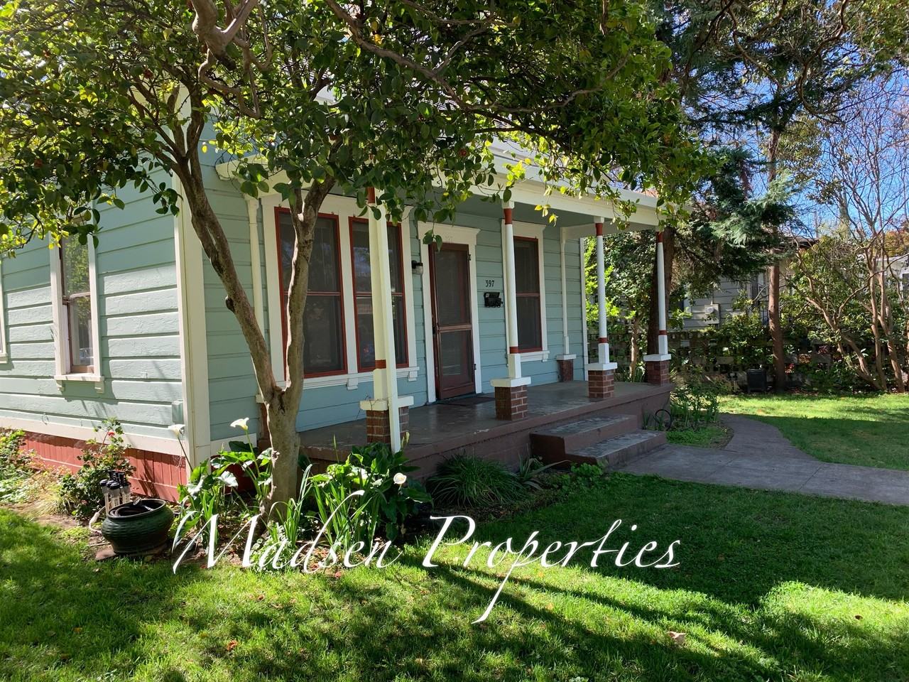 397 E 6th St #1 - Photo 3 of 34