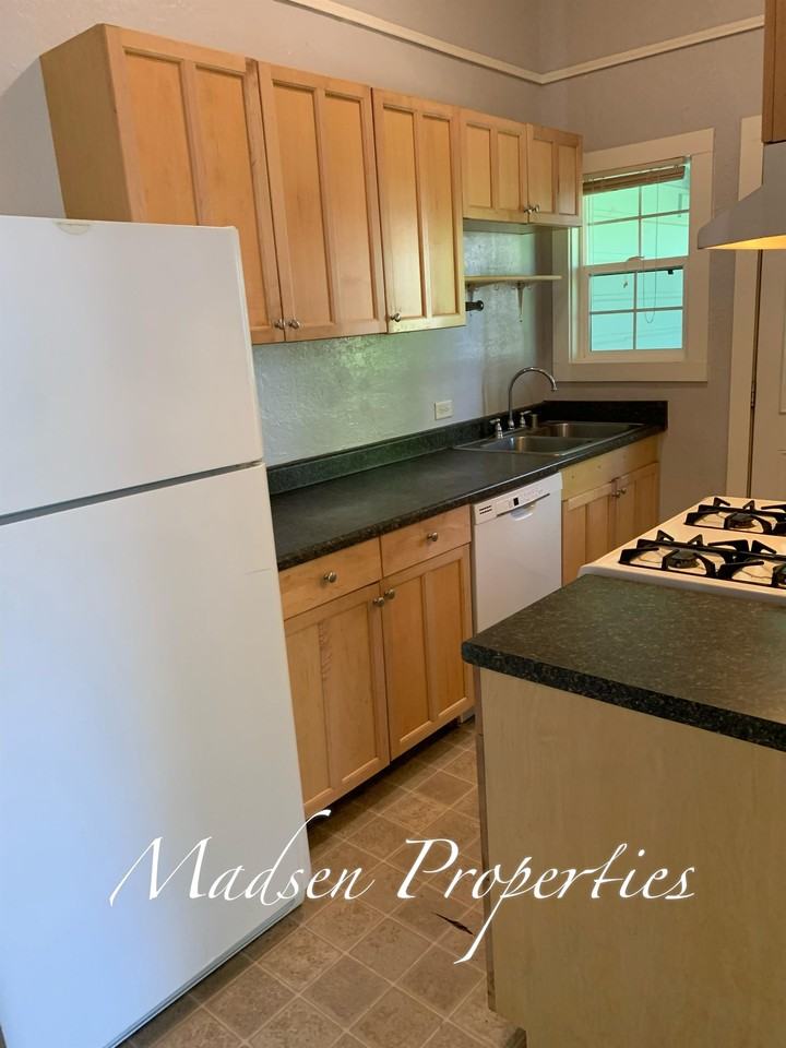 397 E 6th St #1 - Photo 7 of 34