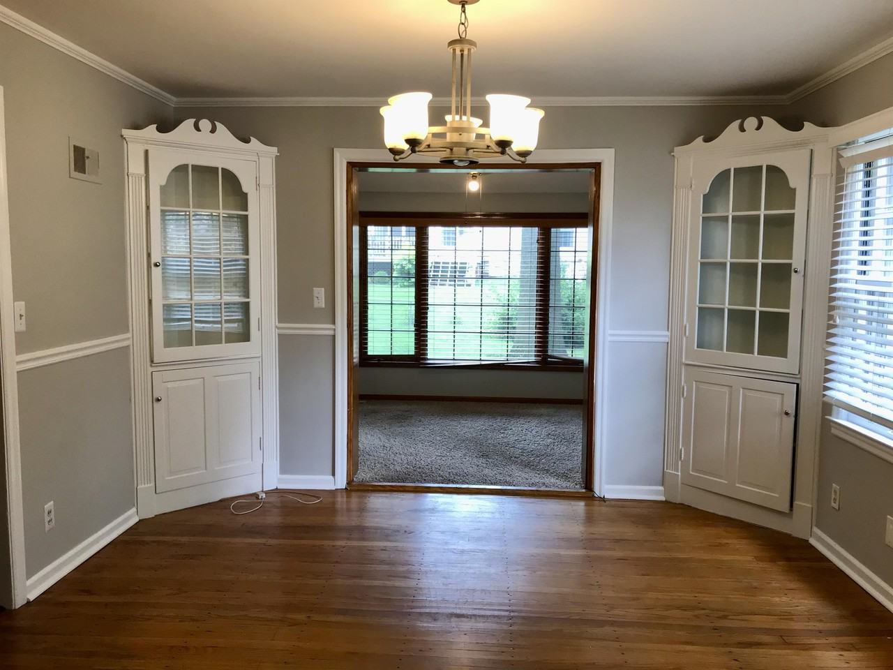 4904 W 58th St #1 - Photo 3 of 17