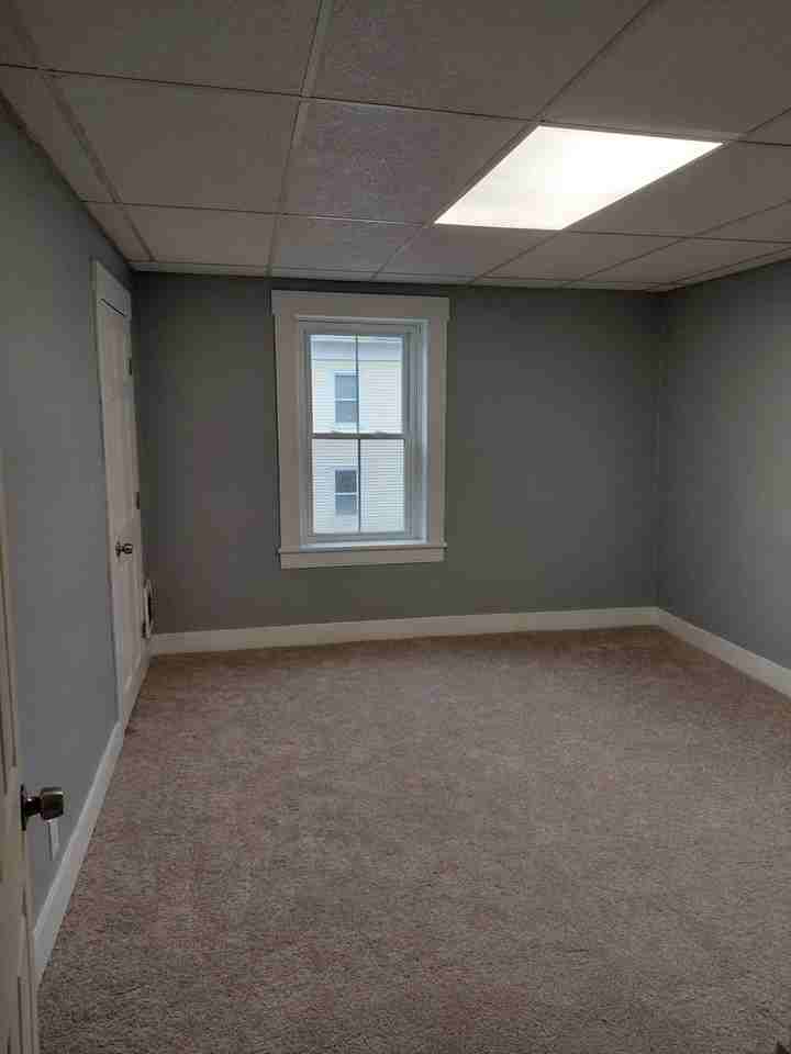 127 Patriots Rd - Photo 3 of 10