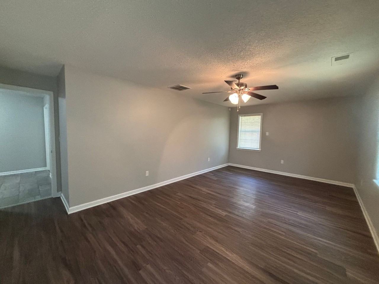 4960 Sherry Dr - Photo 6 of 13