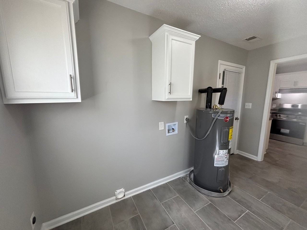 4960 Sherry Dr - Photo 7 of 13