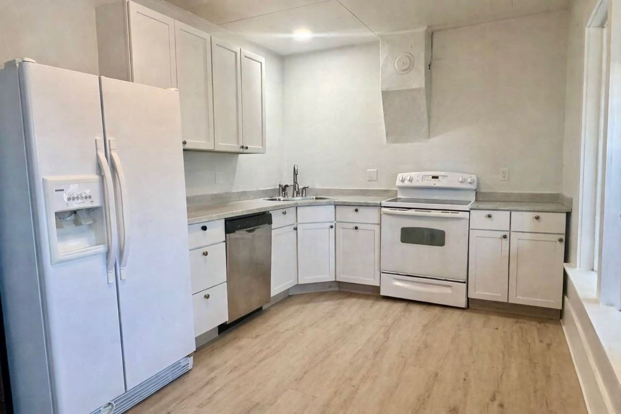 312 E Electric St - Photo 6 of 22
