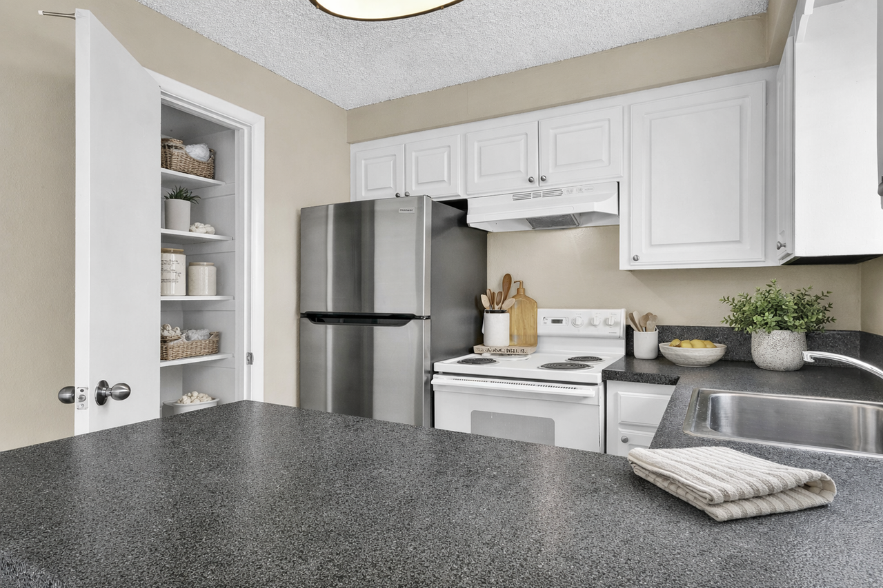 Medallion Townhomes - Photo 6 of 10