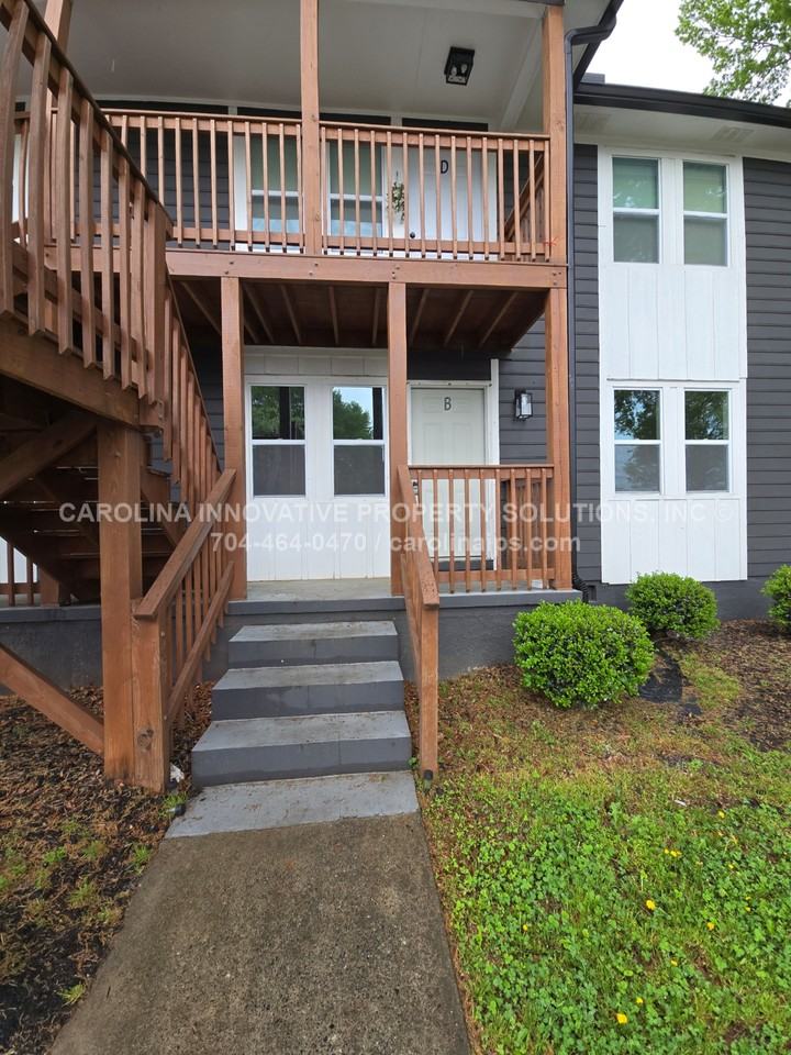 319 Osceola St #B - Photo 2 of 18