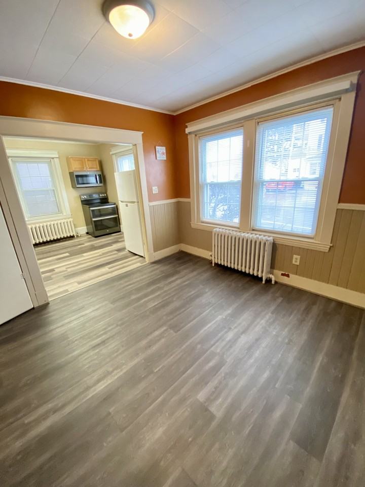 158 Webber Ave #1 - Photo 5 of 8