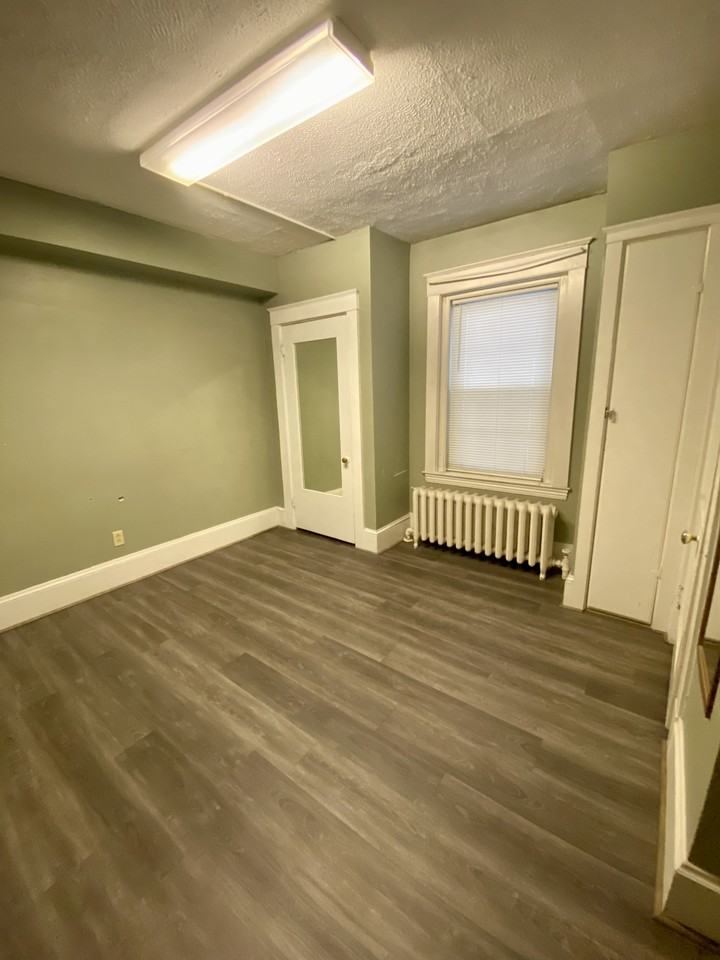 158 Webber Ave #1 - Photo 6 of 8