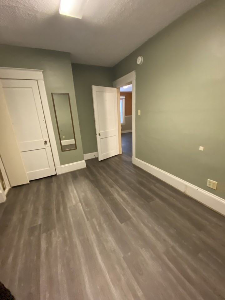 158 Webber Ave #1 - Photo 7 of 8