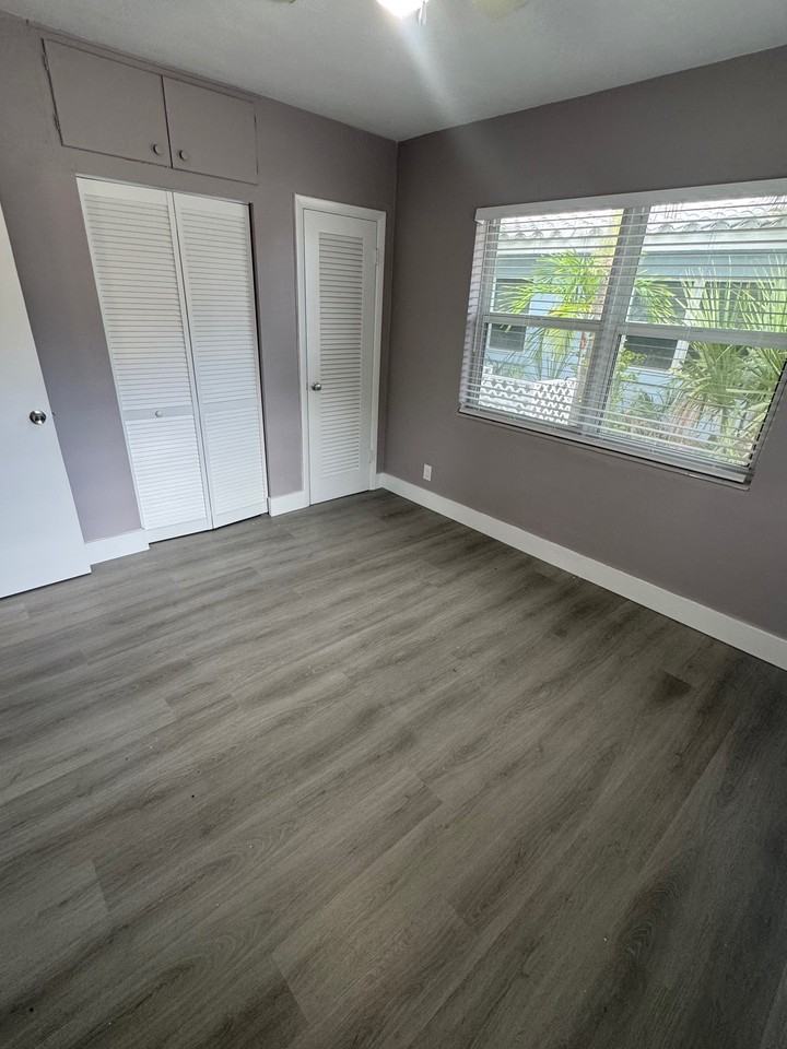 4601 Poinciana St #1 - Photo 5 of 9