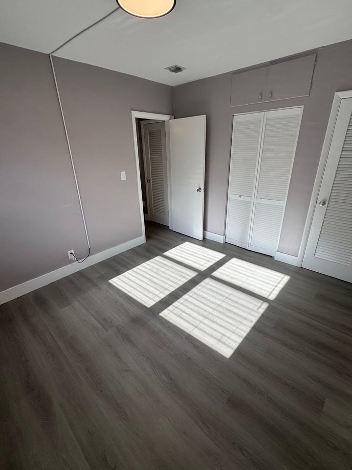 4601 Poinciana St #1 - Photo 7 of 9