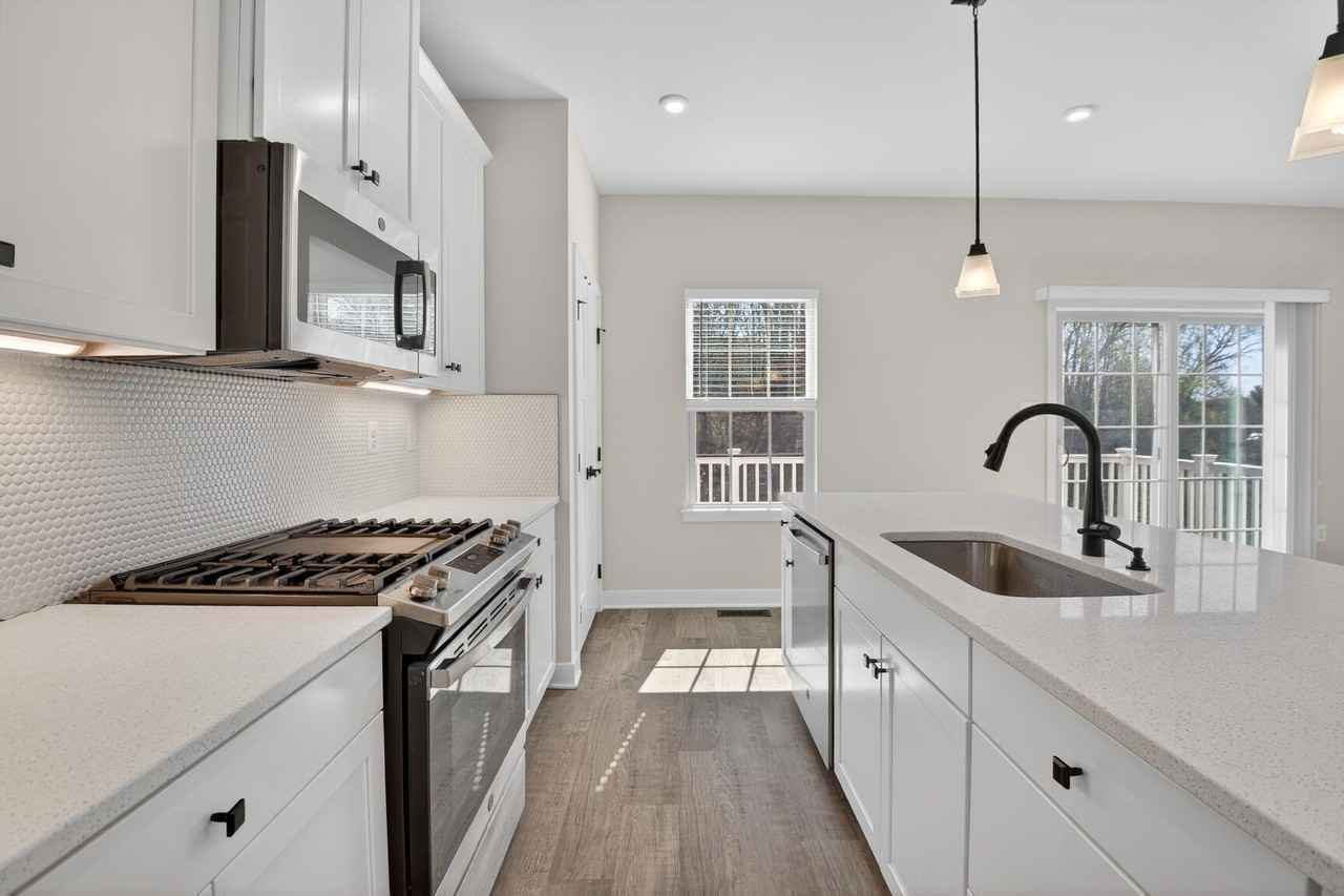19753 Green Village Dr #1 - Photo 7 of 32