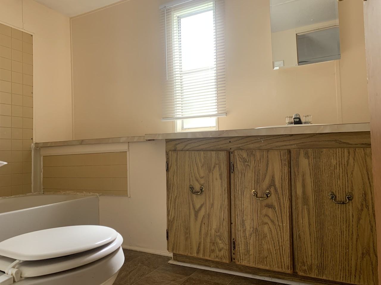 1713 Roscoe Howey Rd #1 - Photo 7 of 11