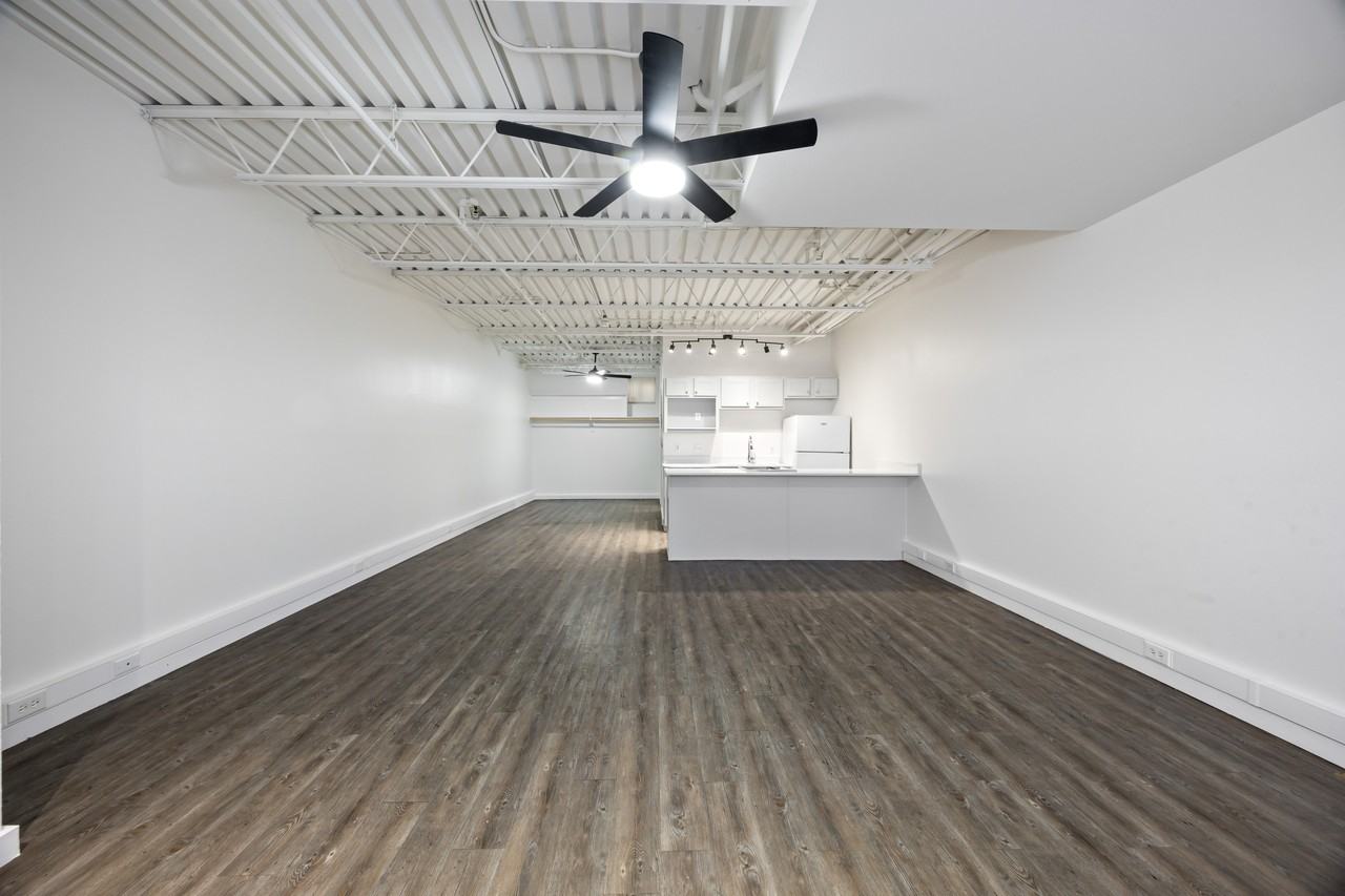 1009 N Molly Ct #1009MC - Photo 3 of 16