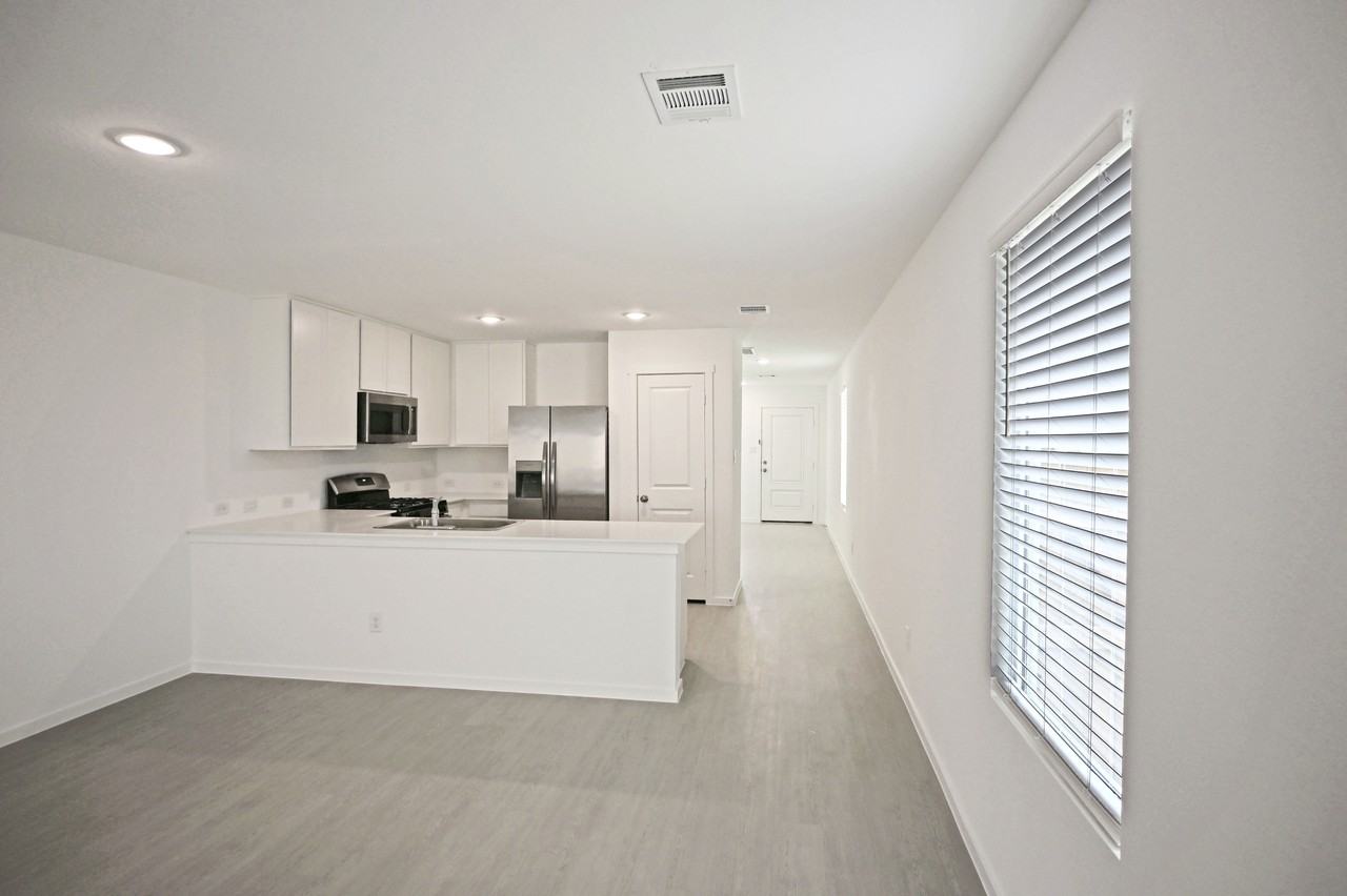298 Tahoe Ave #1 - Photo 3 of 48