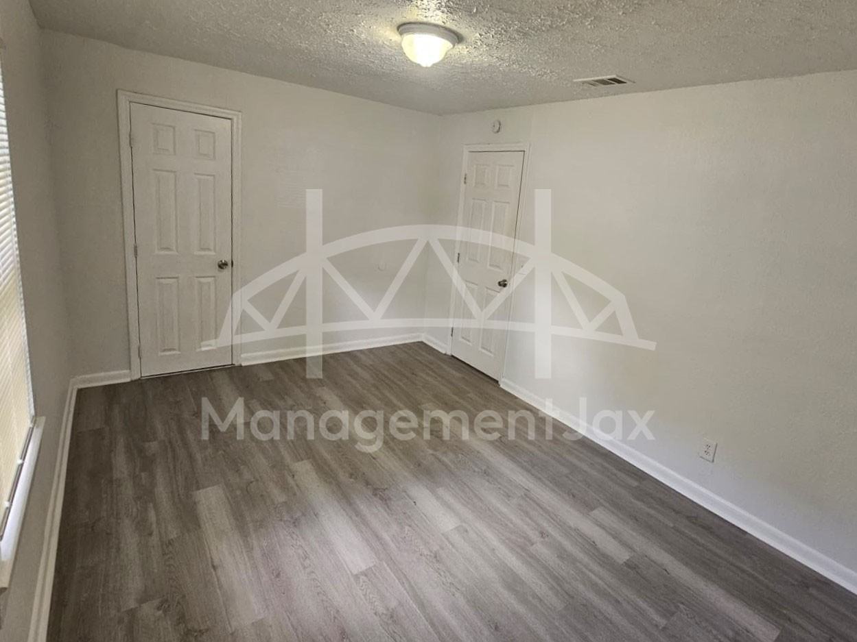 2210 Pullman Ave #1 - Photo 5 of 13