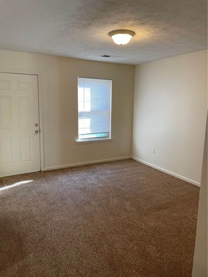 S Porter Dr #8 - Photo 3 of 8