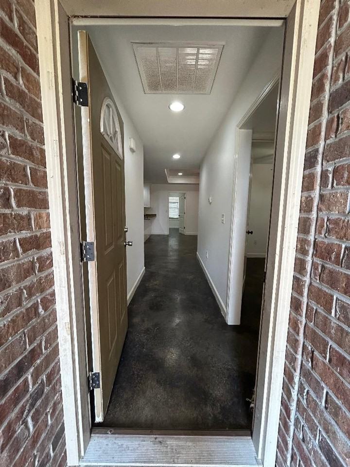 312 W School St #1 - Photo 2 of 14