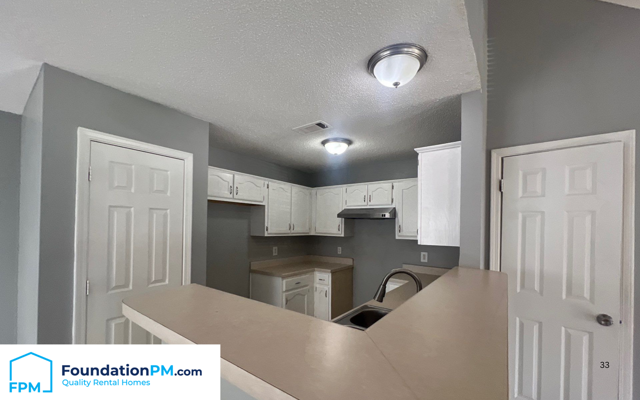 1530 Estacada Way #1 - Photo 3 of 17