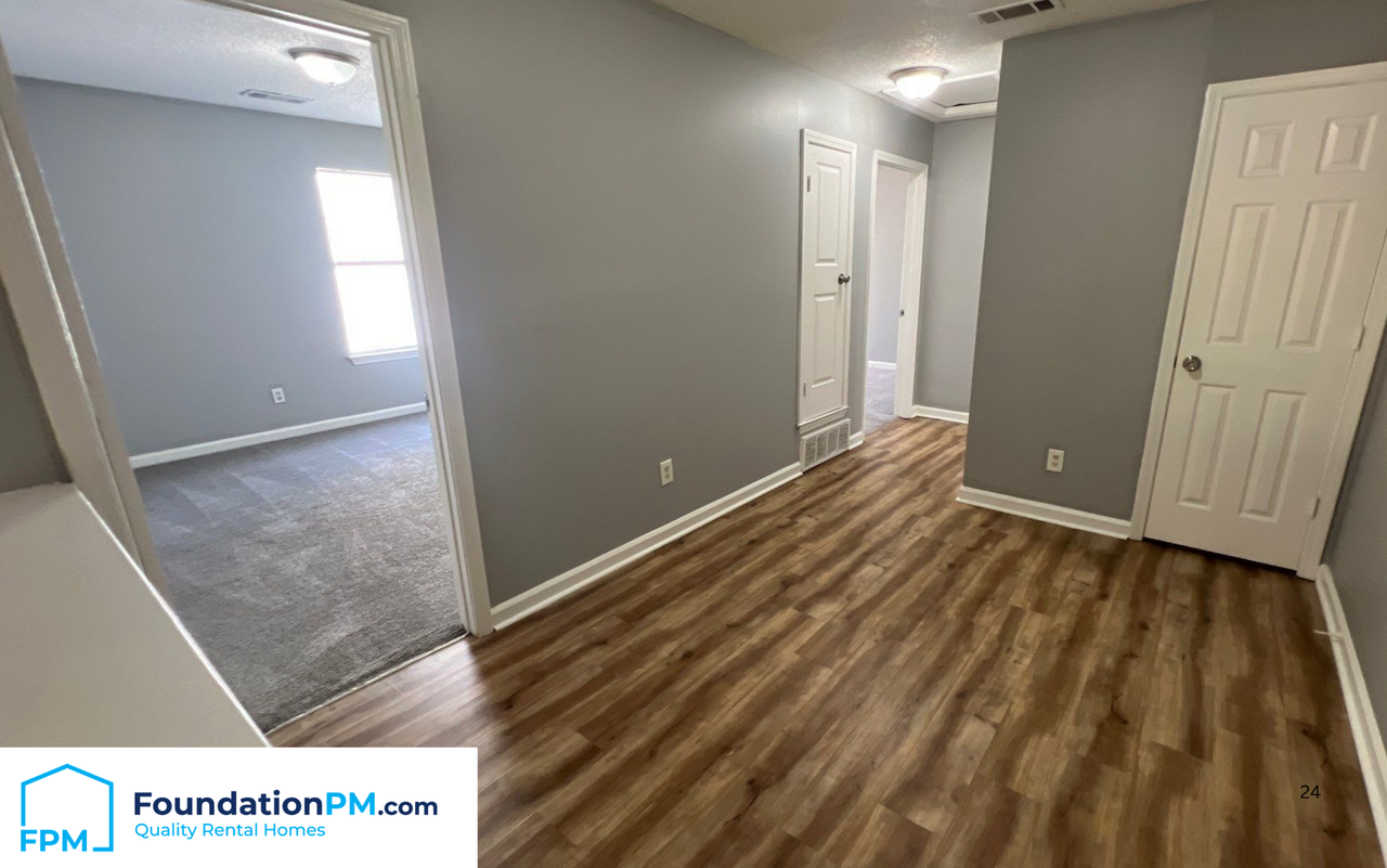 1530 Estacada Way #1 - Photo 5 of 17