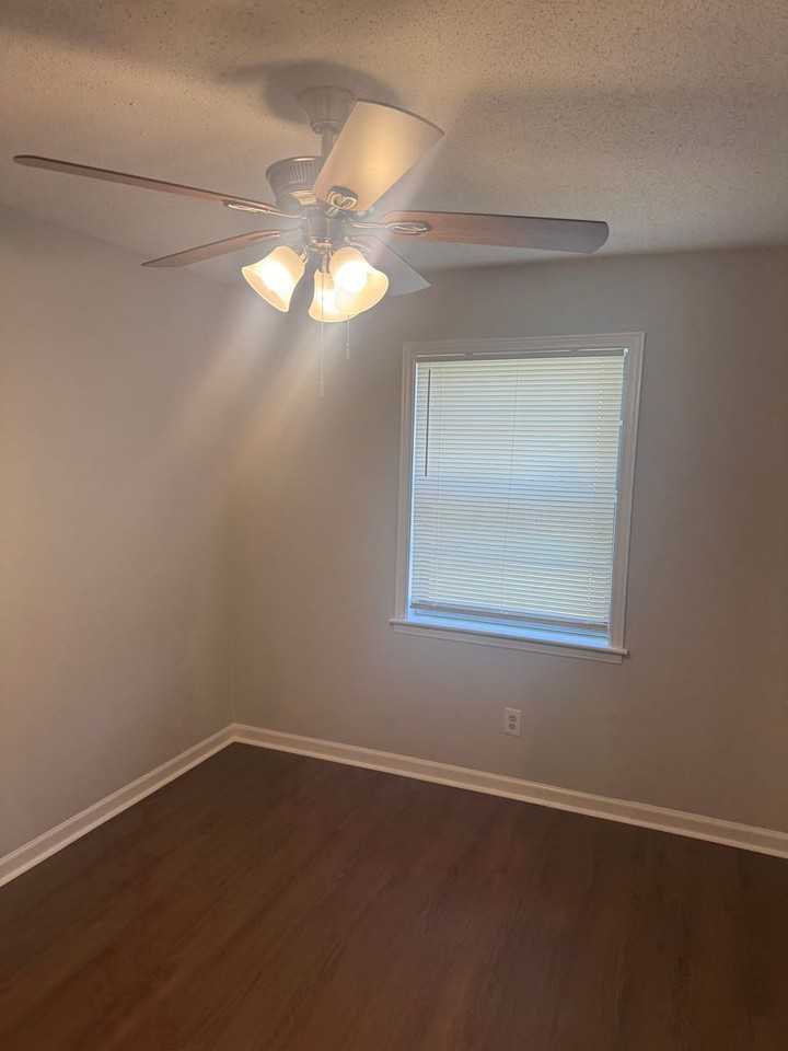 4168 Cochese Rd - Photo 7 of 9