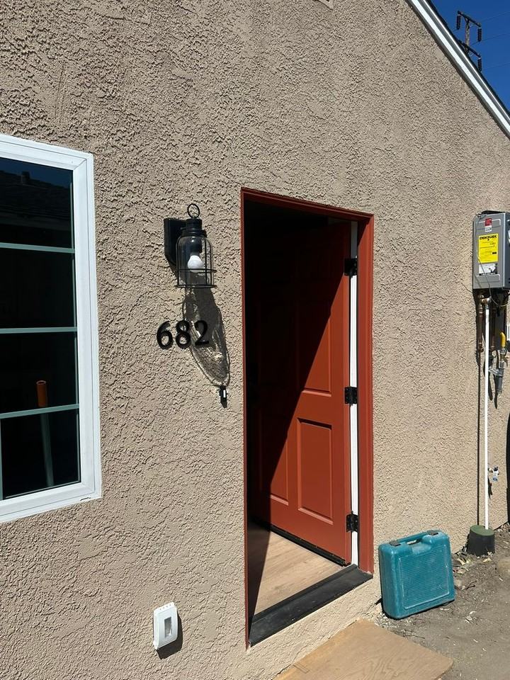 682 N Cambridge St - Photo 3 of 15