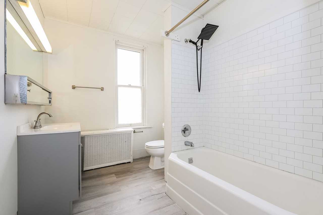 340-342 W Broad St - Photo 5 of 27