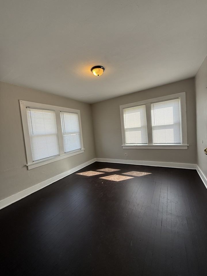 1101 Phillips Ave #1101 - Photo 4 of 19