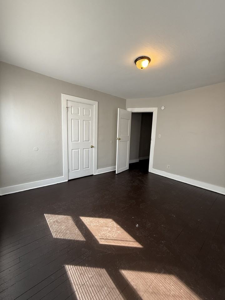 1101 Phillips Ave #1101 - Photo 5 of 19