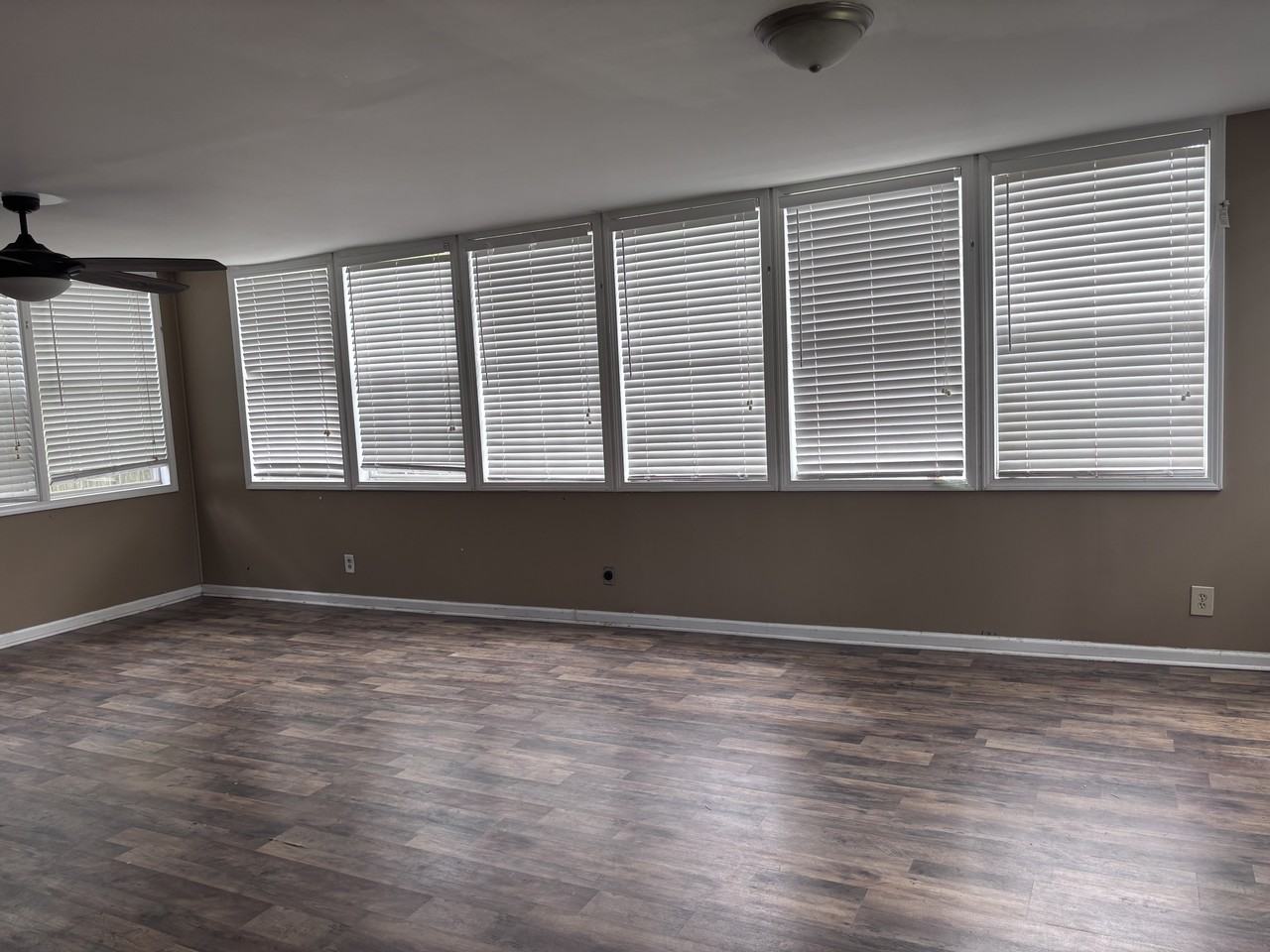 1046 Trotters Blvd #1 - Photo 6 of 11