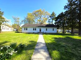 featured image of 104 Lee Dr #1