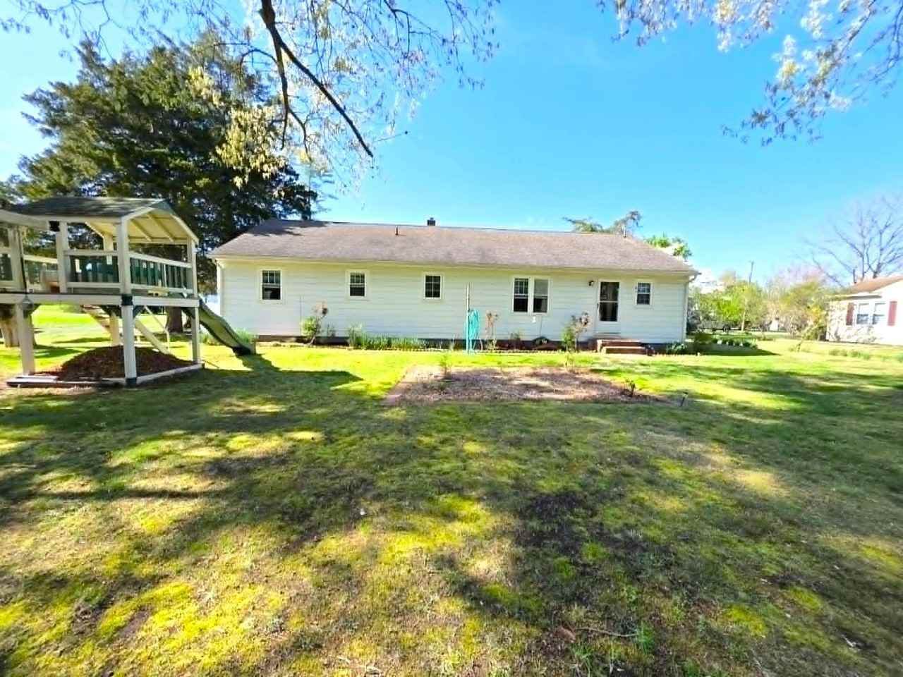 104 Lee Dr #1 - Photo 6 of 50