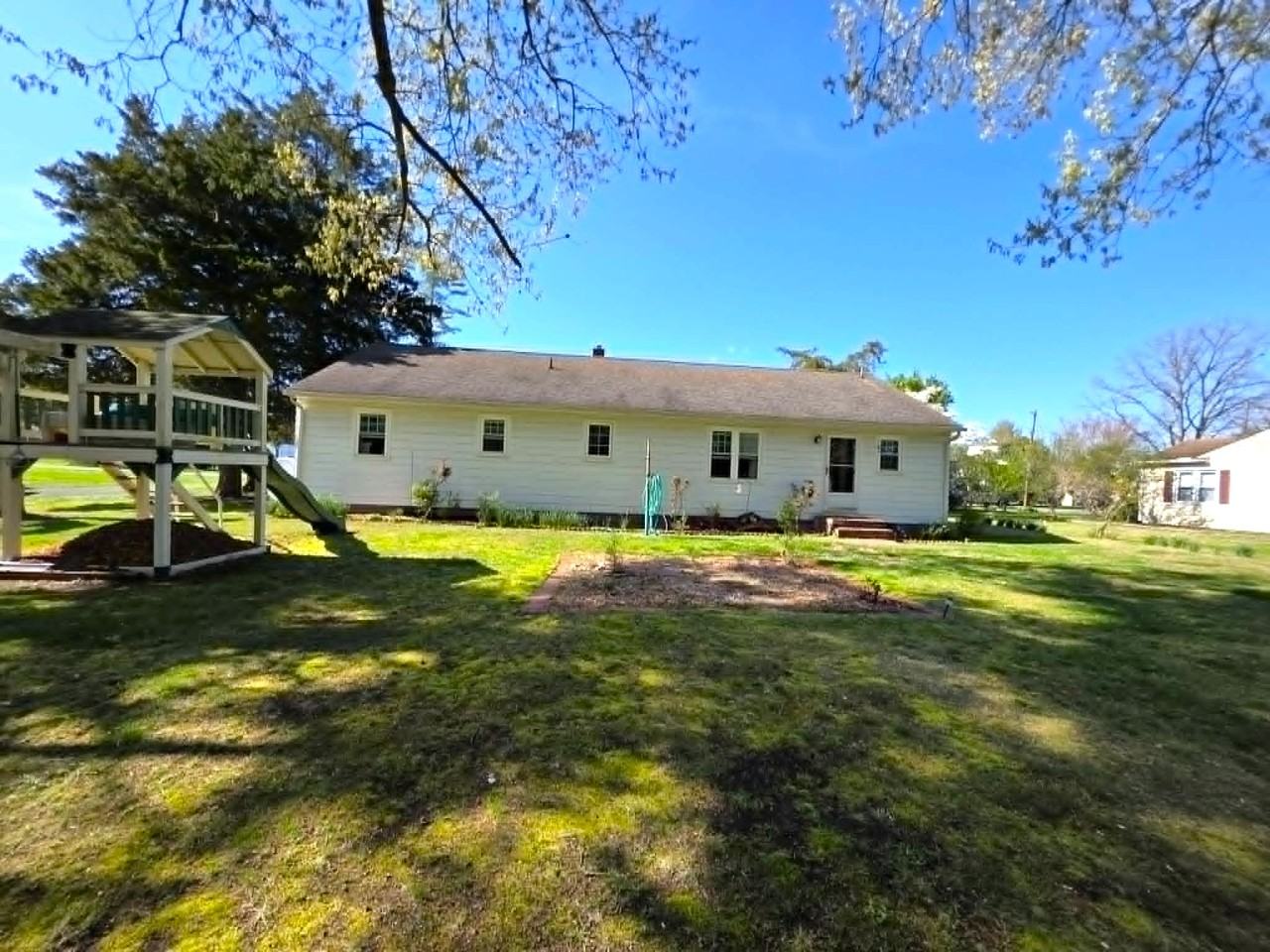 104 Lee Dr #1 - Photo 7 of 50