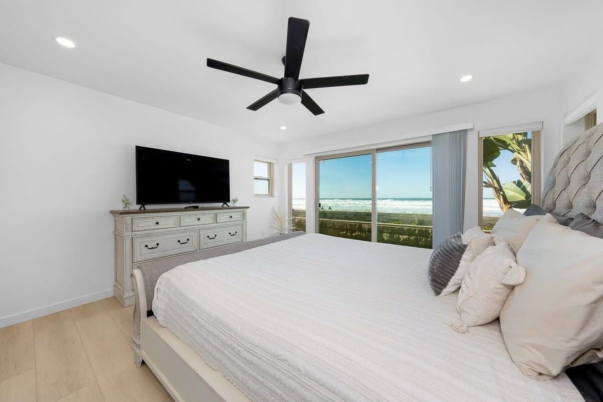 3901 Ocean Front Walk #1 - Photo 3 of 16