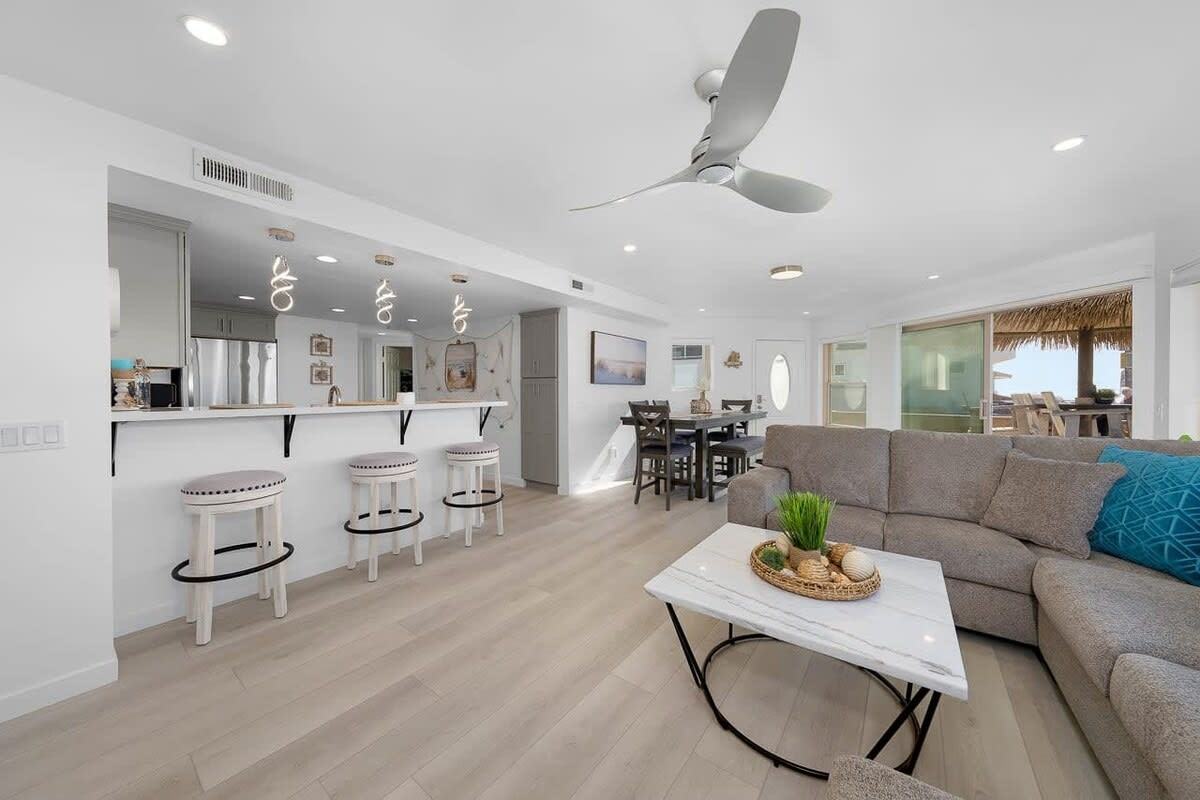 3901 Ocean Front Walk #1 - Photo 6 of 16