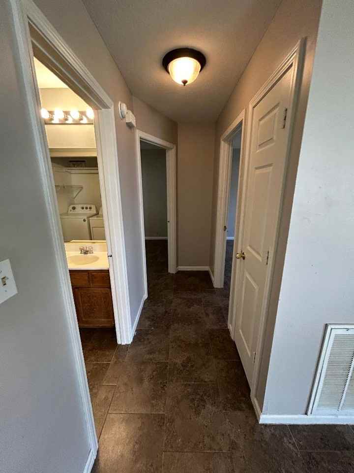 103 Jewell Cv #1 - Photo 5 of 8