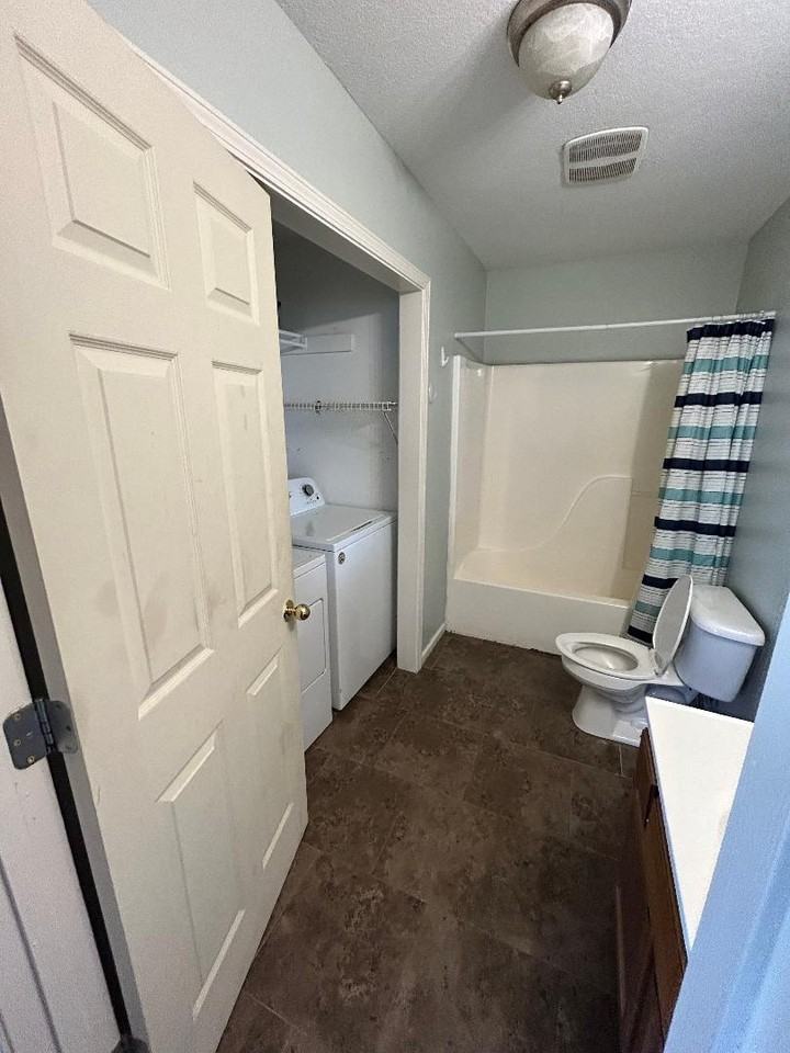 103 Jewell Cv #1 - Photo 6 of 8