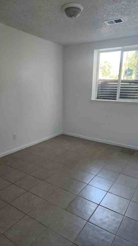 1023 Washington Ave #1023 - Photo 2 of 19