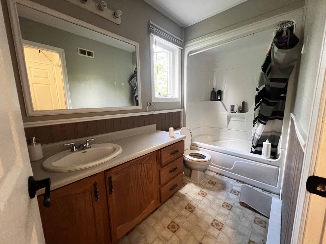 73 Neptune Rd #1 - Photo 3 of 10