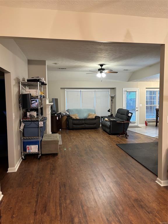 1136 Hallwood LaneMontgomery #11 - Photo 3 of 21